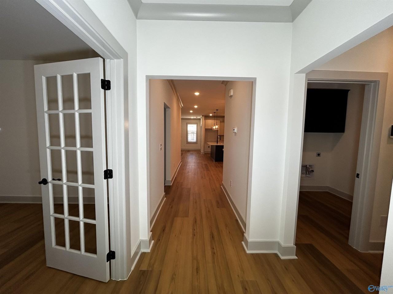 209 Emma Harris Cir - Photo 2 of 30