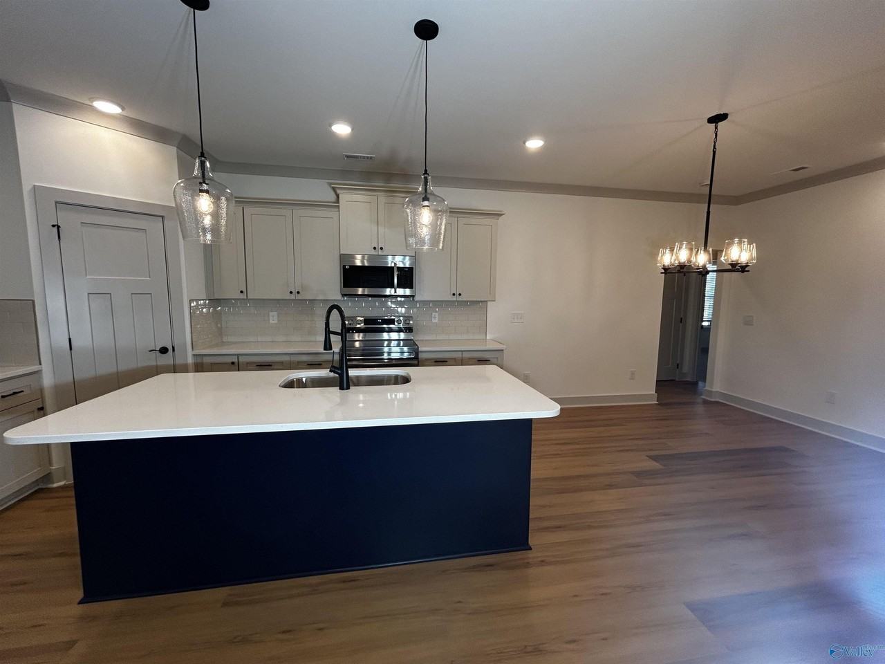 209 Emma Harris Cir - Photo 3 of 30