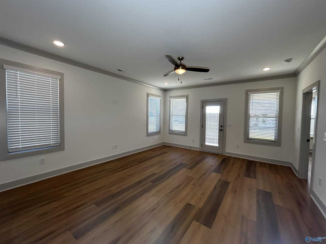 209 Emma Harris Cir - Photo 6 of 30