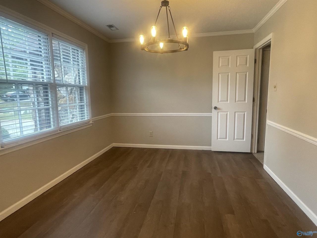 1808 Hollytree Dr Nw - Photo 2 of 27