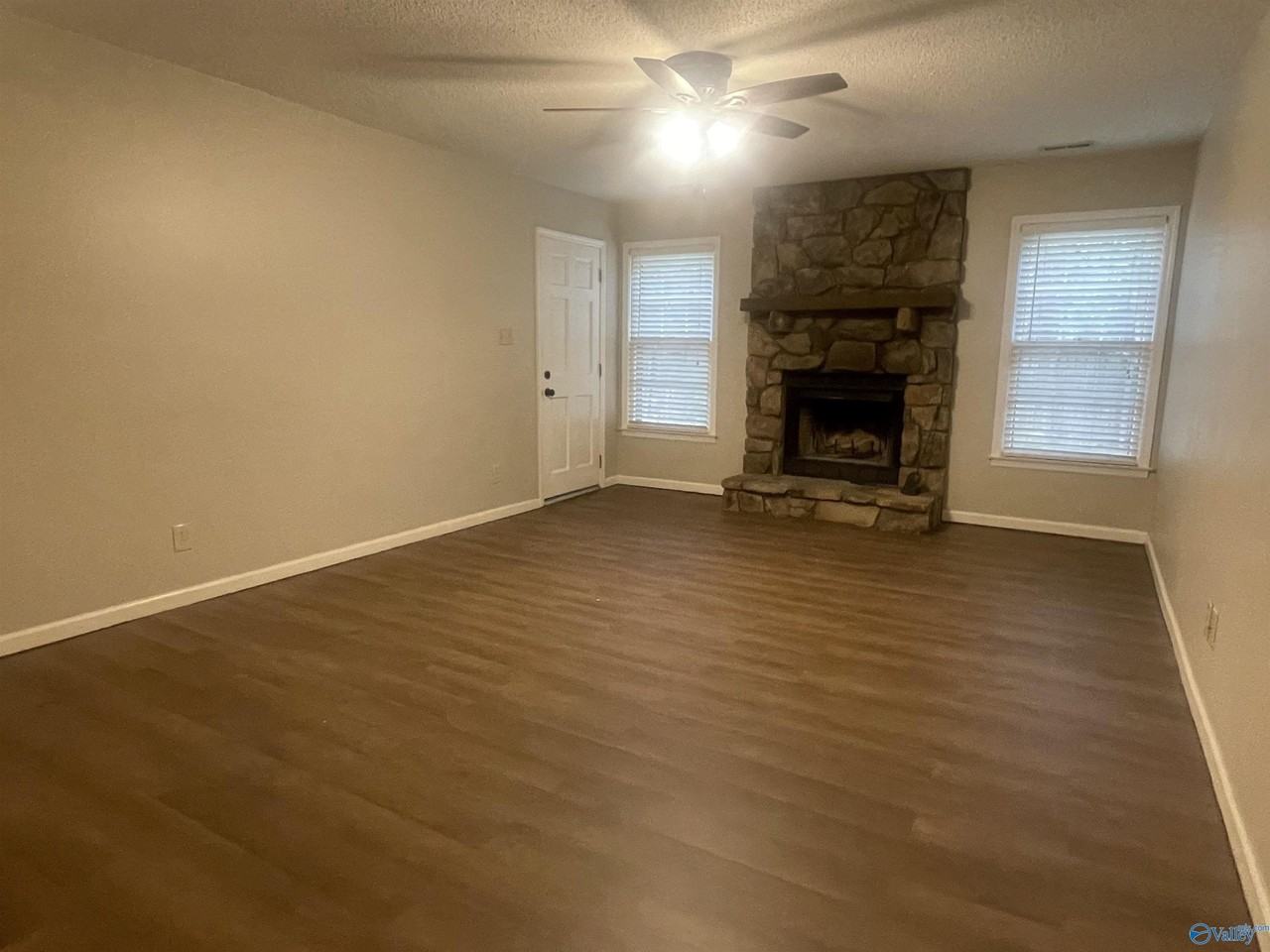 1808 Hollytree Dr Nw - Photo 4 of 27