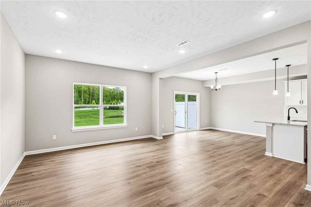 3527 Alder Ave - Photo 7 of 42