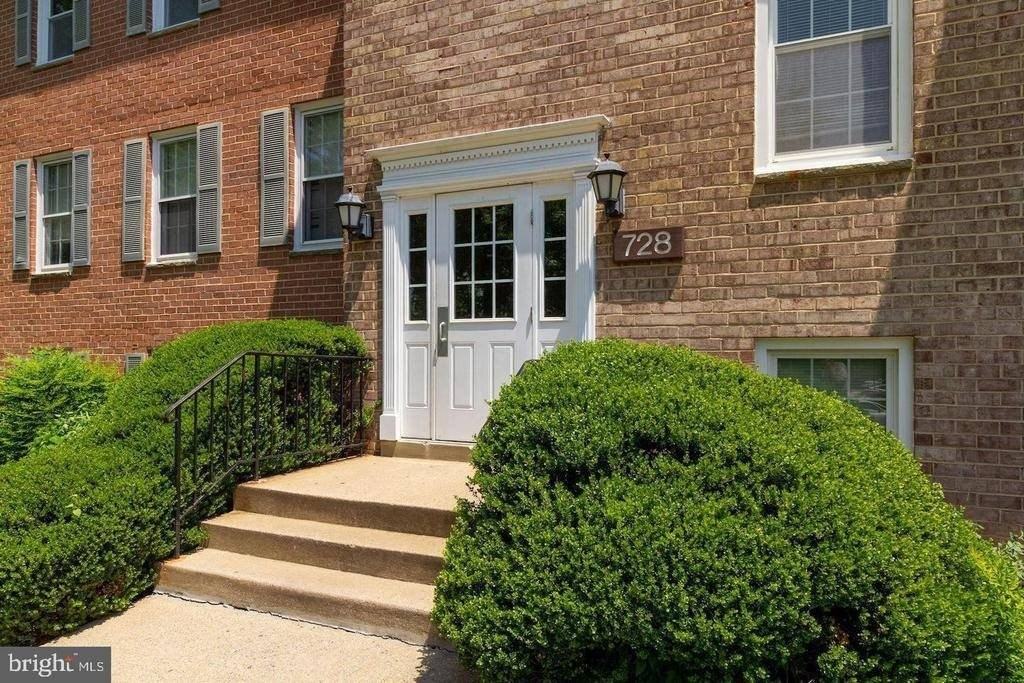 728 Quince Orchard Blvd #201 - Photo 2 of 19