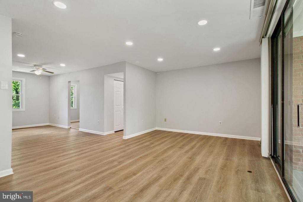 728 Quince Orchard Blvd #201 - Photo 3 of 19
