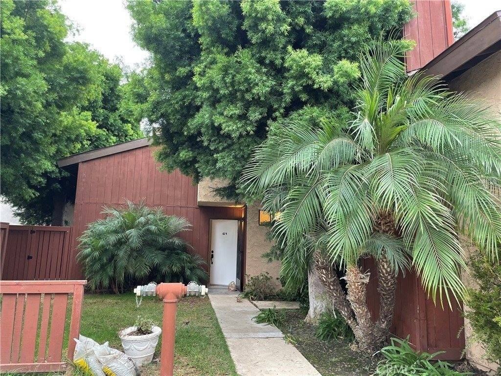 2427 Orange Ave - Photo 2 of 27