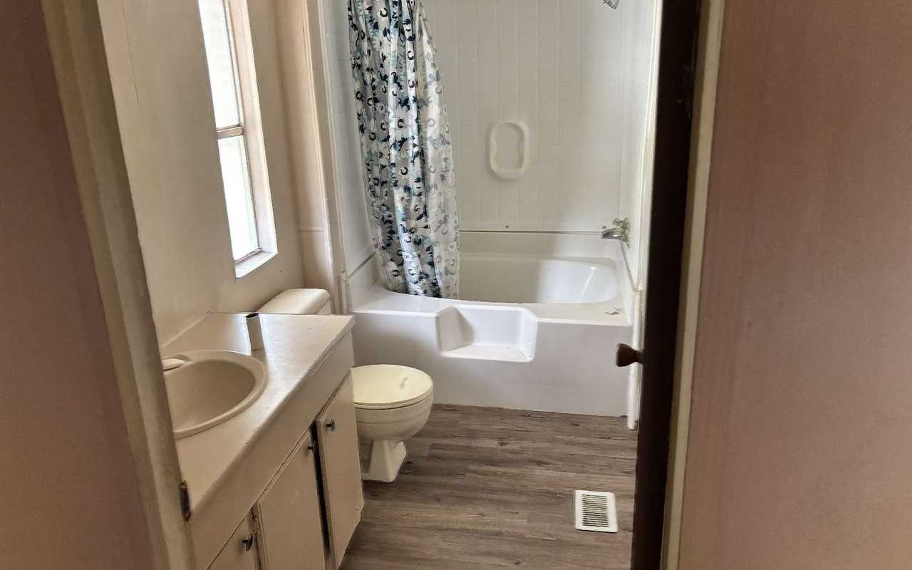 313 Nw Park Dr - Photo 5 of 9