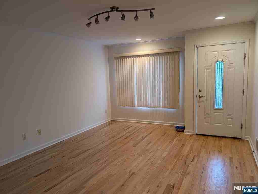 2471 7th St - Photo 5 of 13