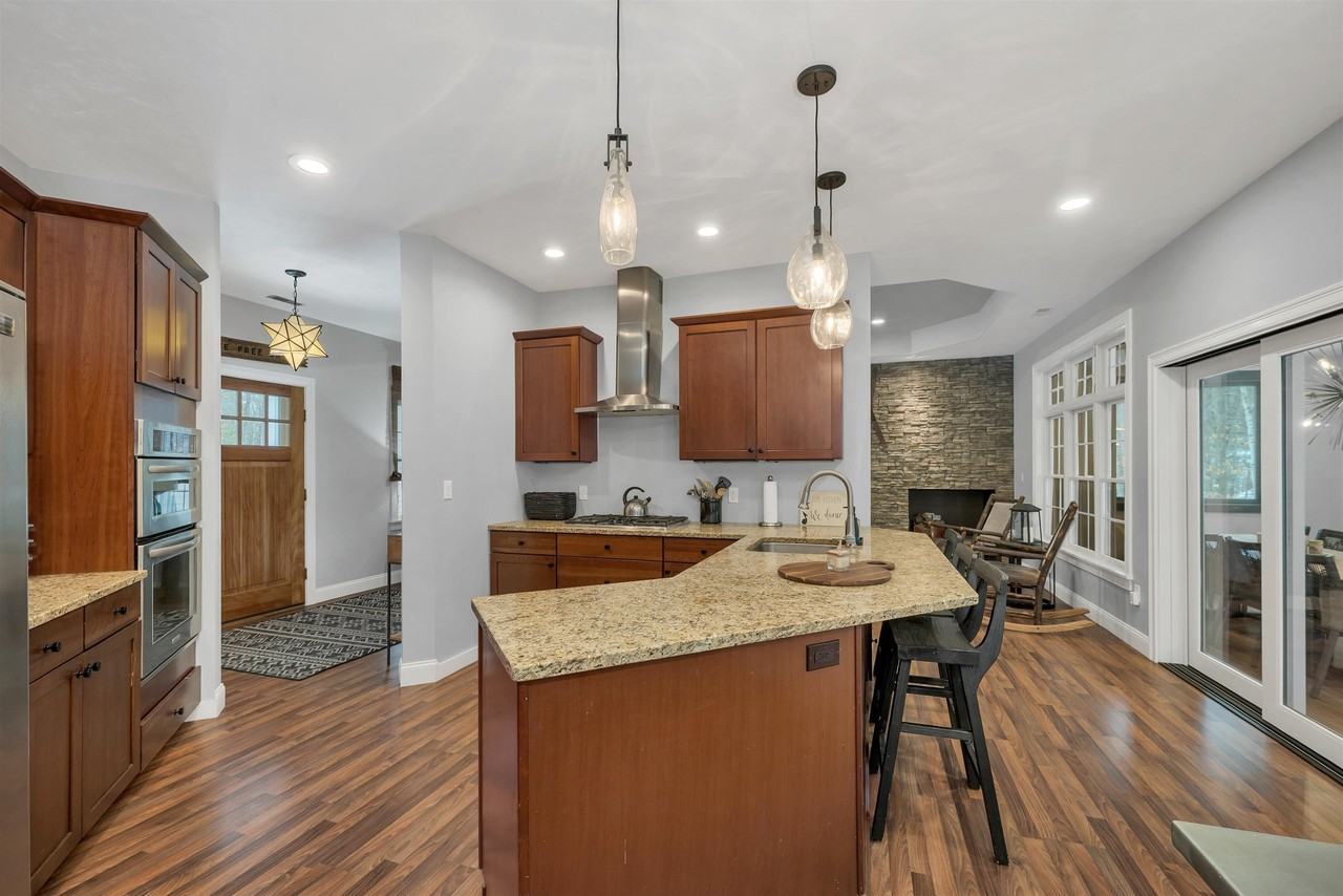 41 Regis Rd - Photo 2 of 42