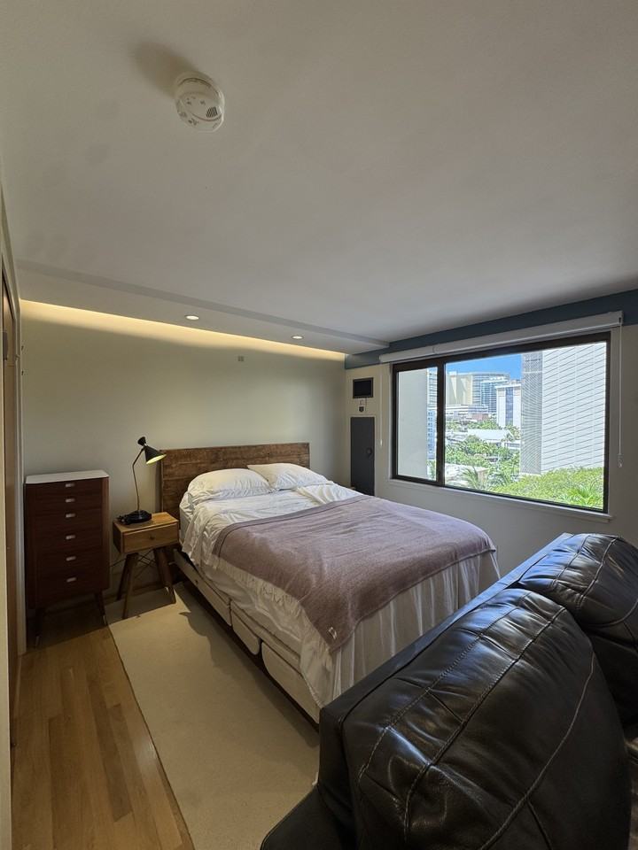 2140 Kuhio Ave #1 - Photo 5 of 48