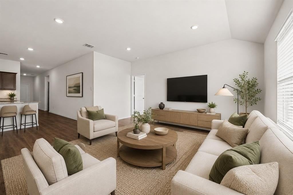 1208 Fieldstone Ct - Photo 4 of 32