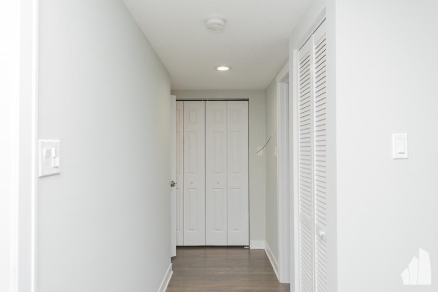 1944 W Wilson Ave - Photo 5 of 10