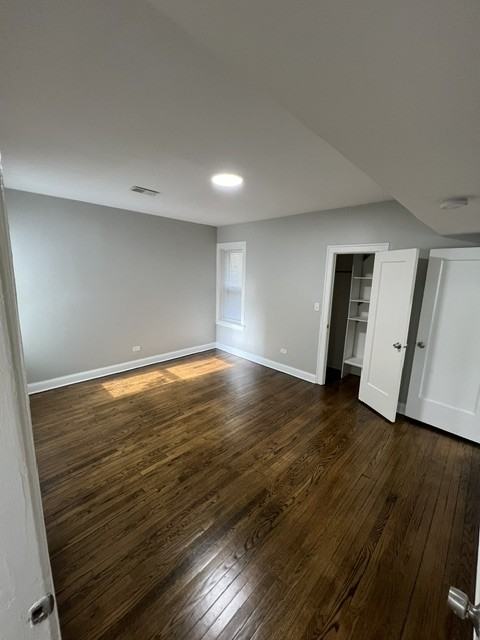 7625 S Essex Ave Apt 1st #1 - Photo 3 of 10