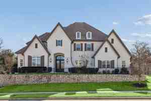 featured image of 809 Charleston Dr