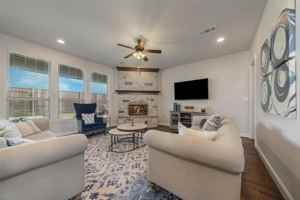 featured image of 220 Evening Sun Dr