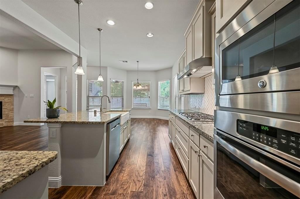 3000 Crestwater Rdg - Photo 2 of 22