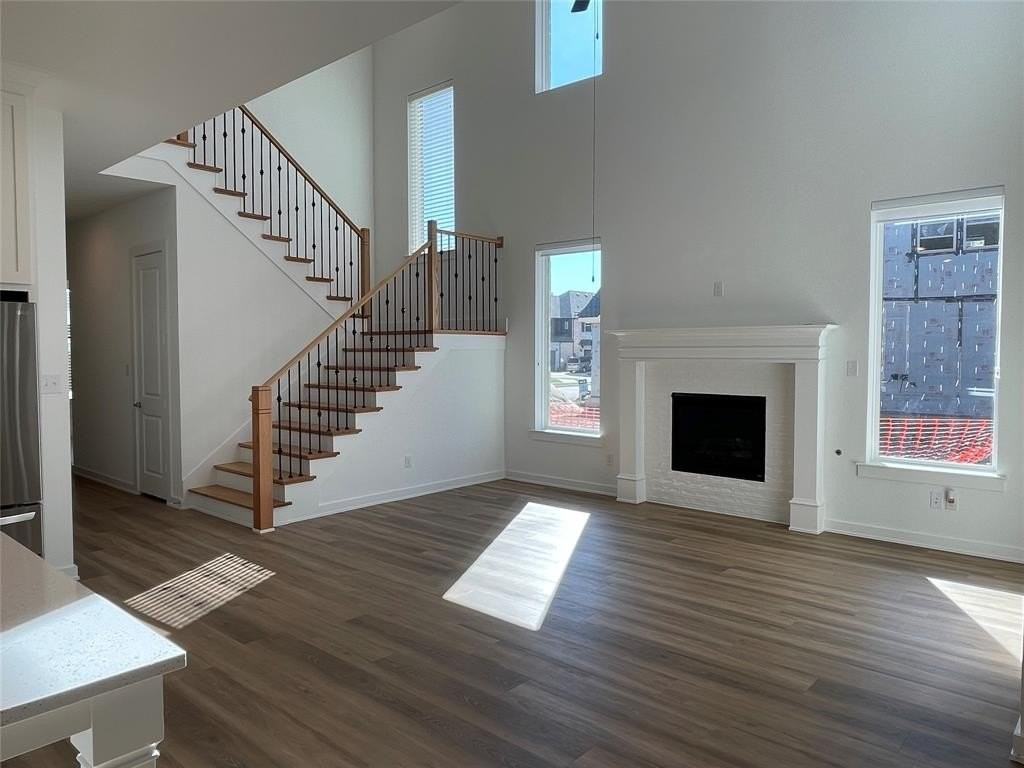 717 Fieldcrest St - Photo 7 of 39