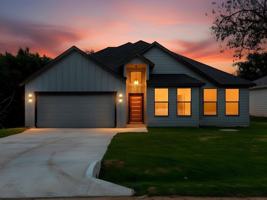 featured image of 5105 Waterbury Ct