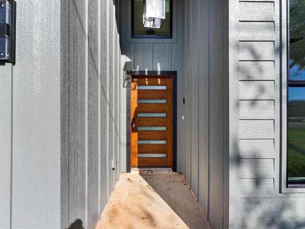 5105 Waterbury Ct - Photo 3 of 35