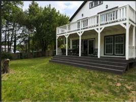 featured image of 1121 E Texas St