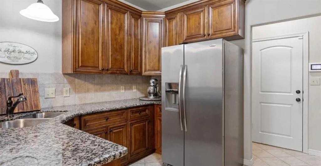 5209 Park Dr - Photo 4 of 7