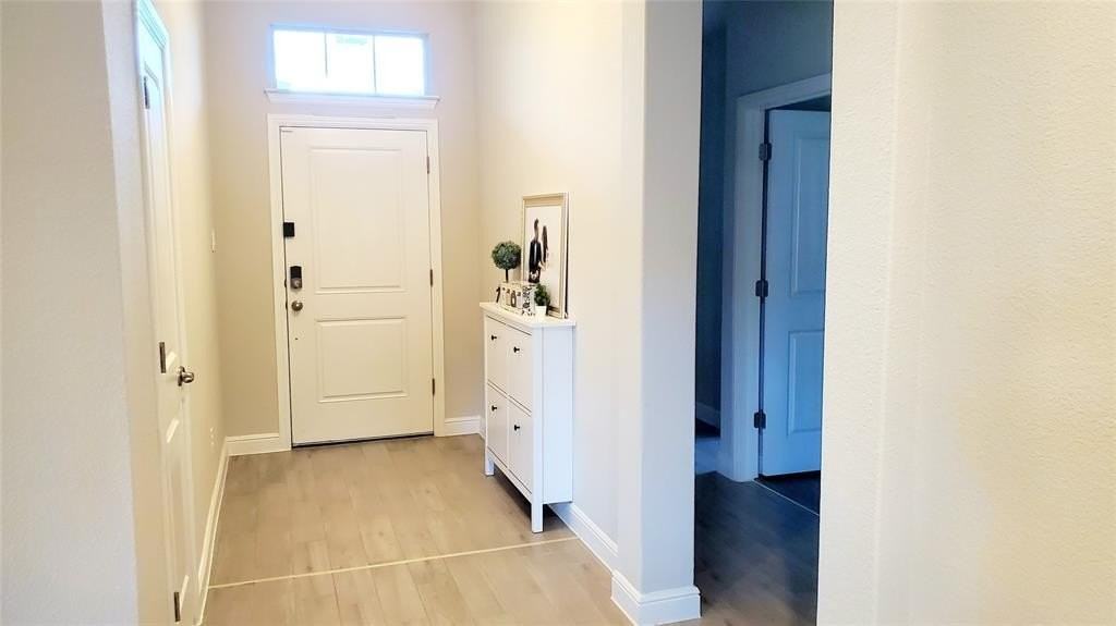 209 Frenchpark Dr - Photo 2 of 15