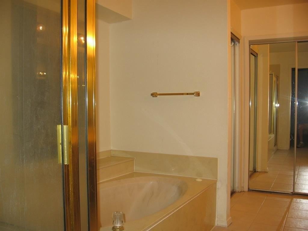 4424 Junction Dr - Photo 5 of 7