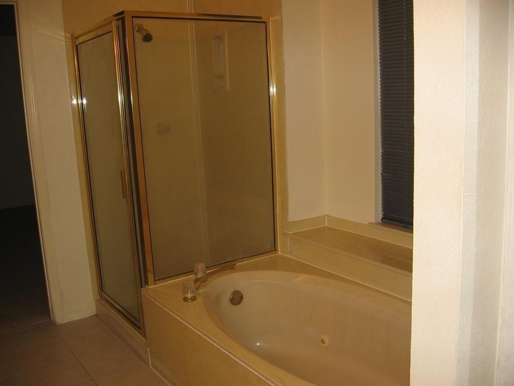 4424 Junction Dr - Photo 6 of 7