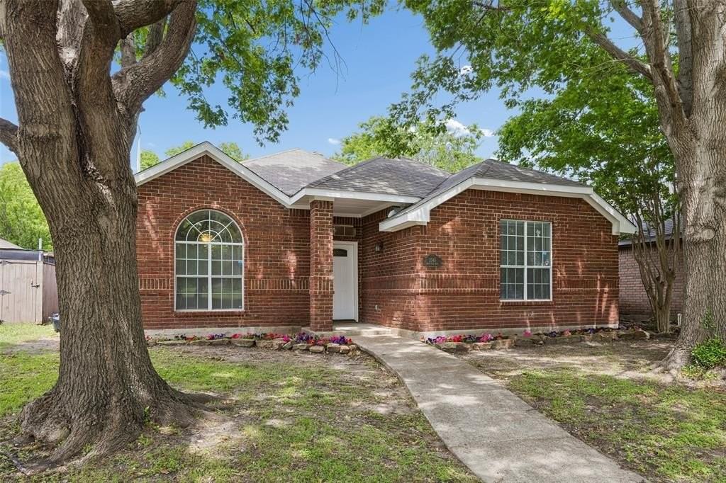 2345 Park Vista Dr - Photo 2 of 26