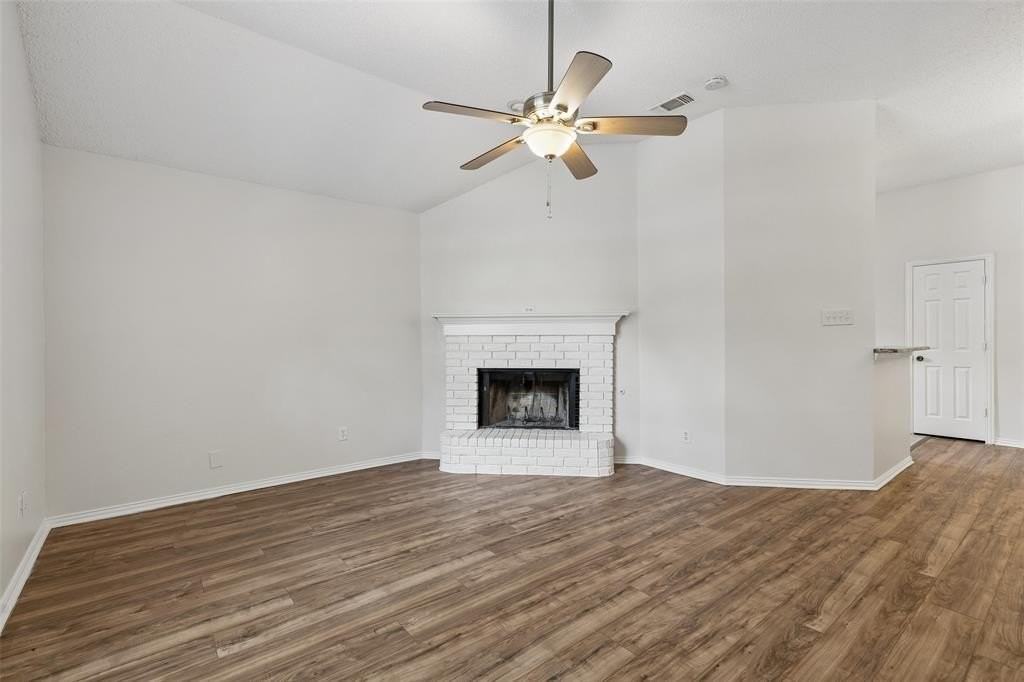 2345 Park Vista Dr - Photo 5 of 26