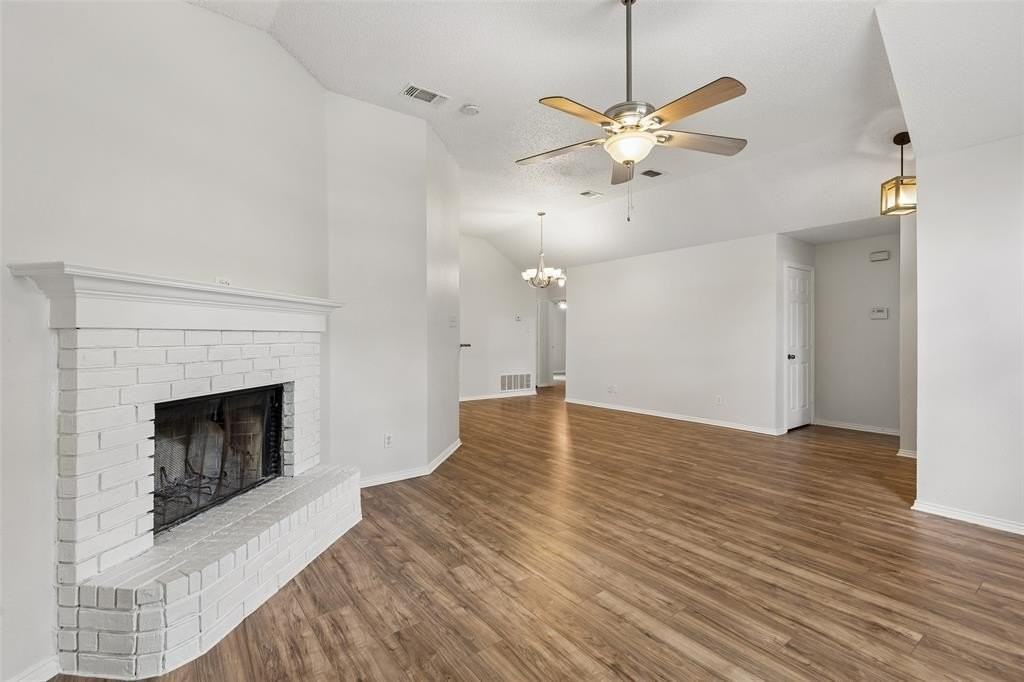 2345 Park Vista Dr - Photo 6 of 26