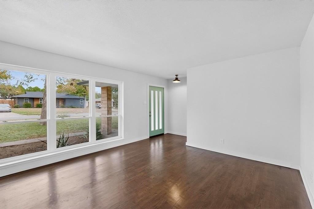 2812 San Medina Ave - Photo 3 of 25