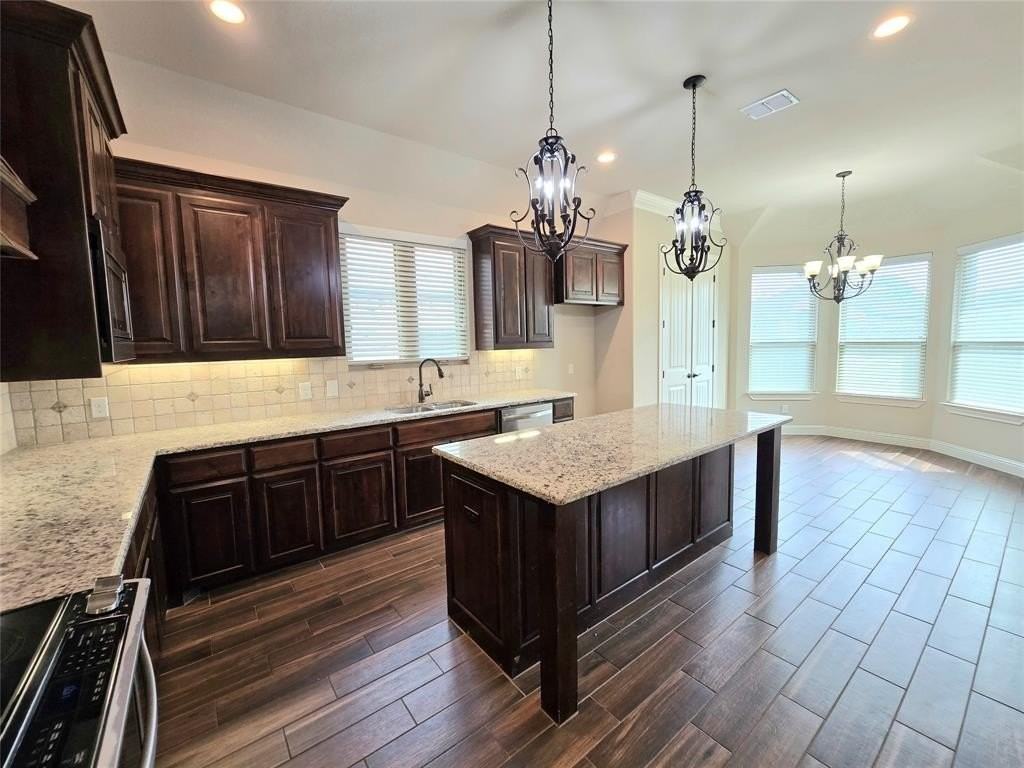 3113 Main St - Photo 6 of 23
