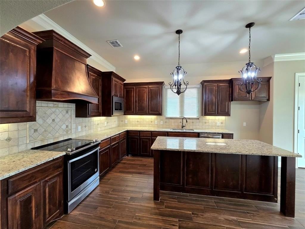 3113 Main St - Photo 7 of 23
