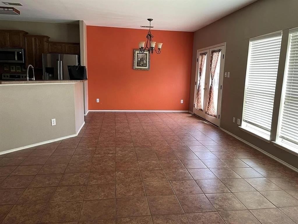 1233 Mcmahan Dr - Photo 6 of 23