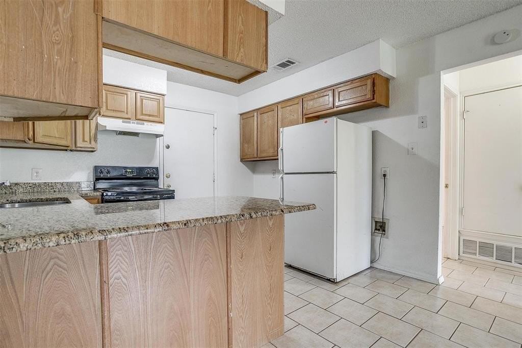 1009 W 4th St #1011 - Photo 7 of 18