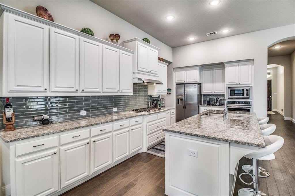 3521 Washington Dr - Photo 5 of 21