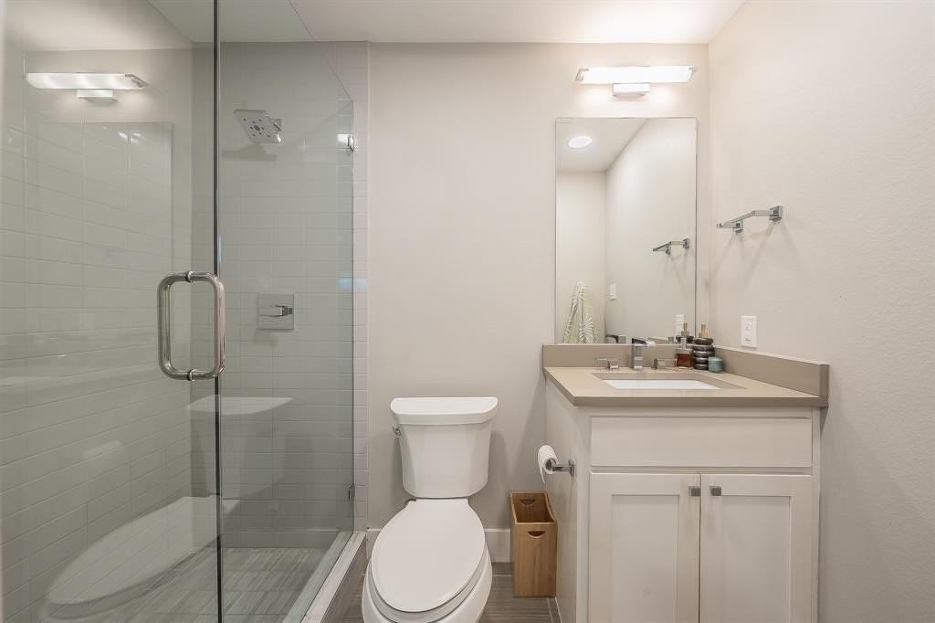 4954 Camdale Ct - Photo 7 of 32