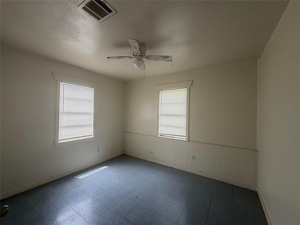 2317 Freewater St - Photo 6 of 8