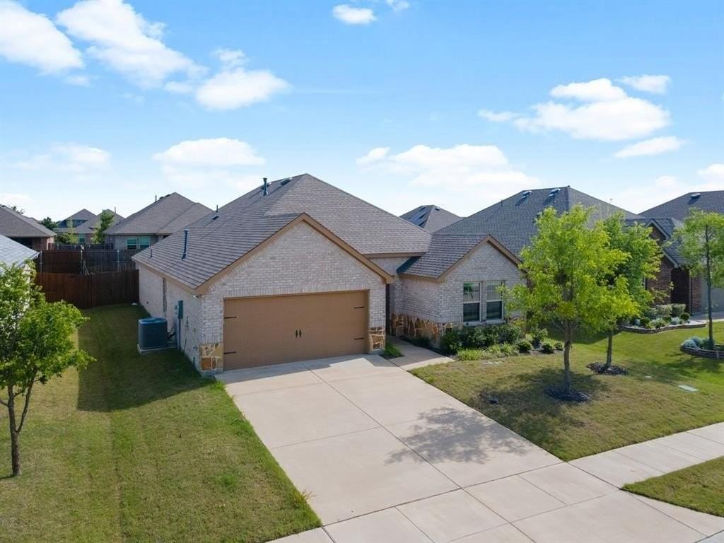 917 Dewy Glen Ln - Photo 2 of 31