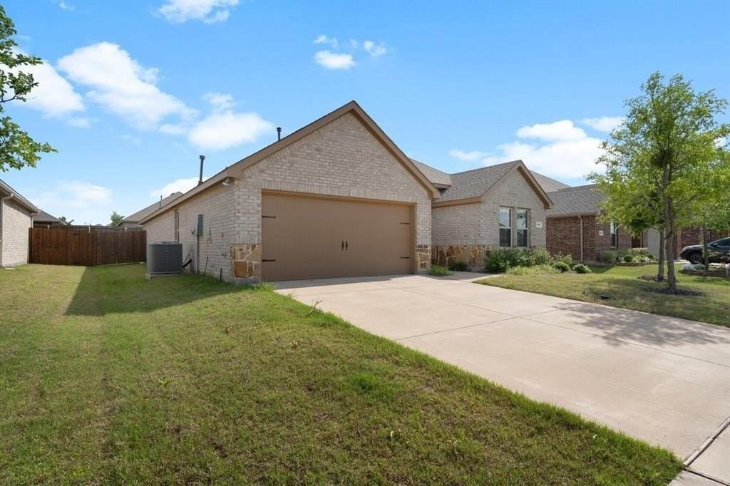 917 Dewy Glen Ln - Photo 3 of 31