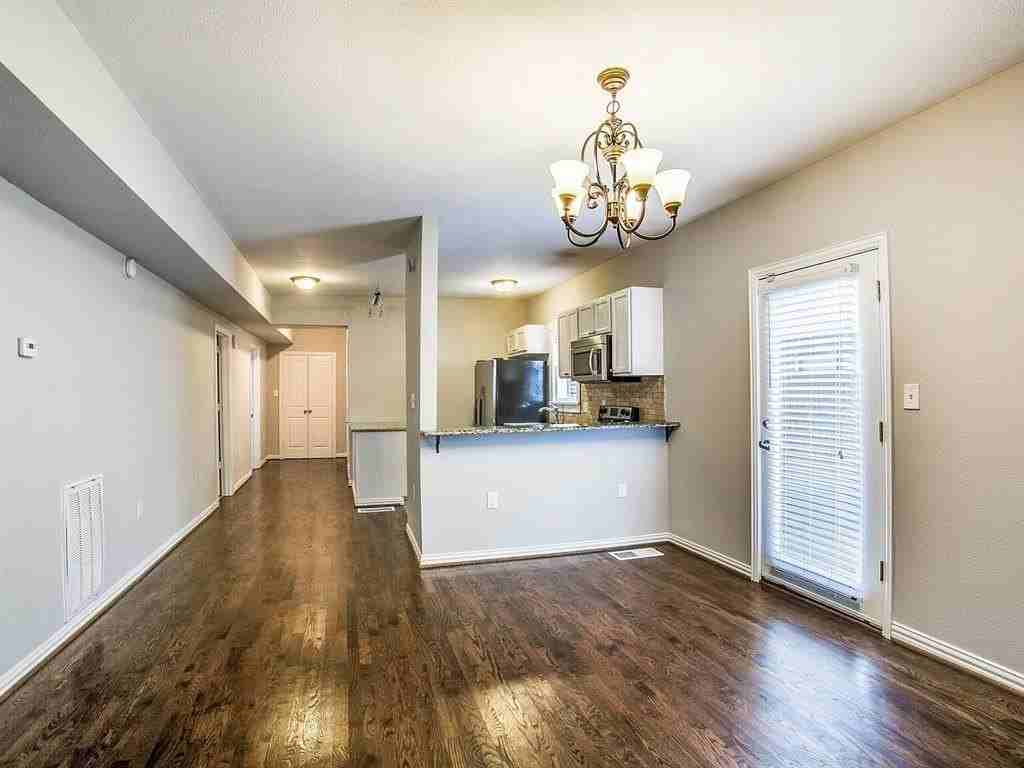 407 S Windomere Ave #B - Photo 2 of 9