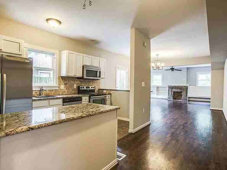 407 S Windomere Ave #B - Photo 4 of 9