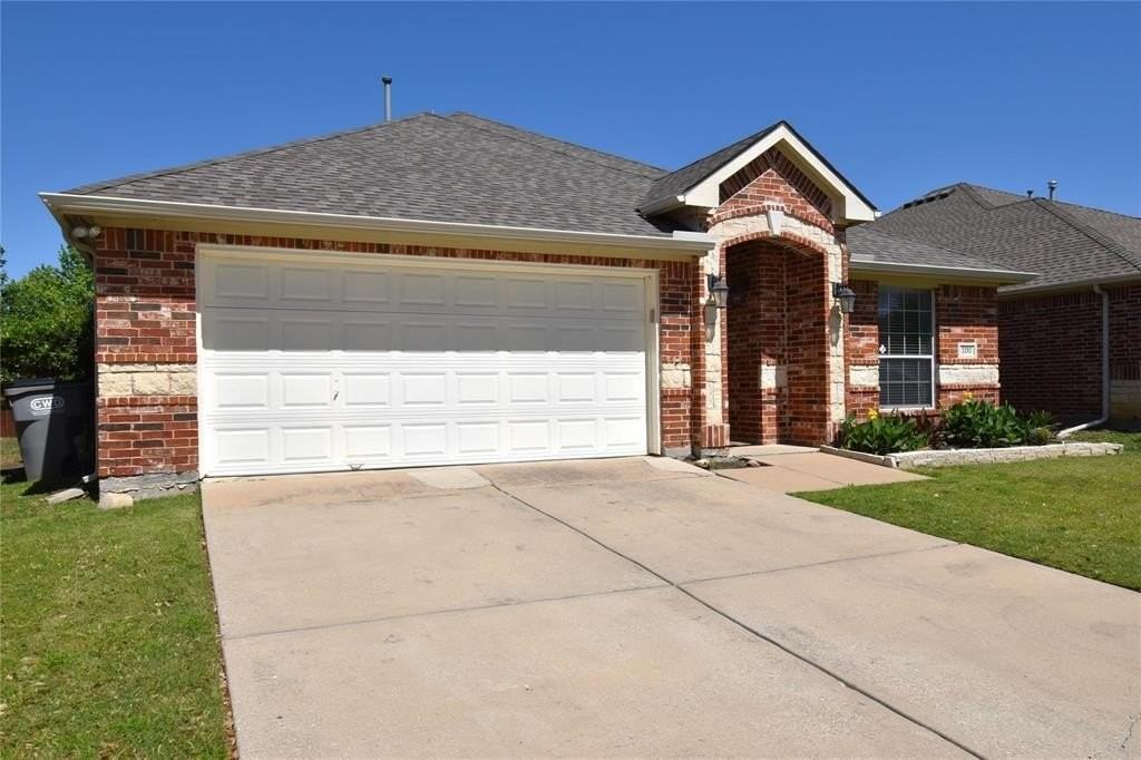 2757 Cascade Cove Dr - Photo 2 of 37