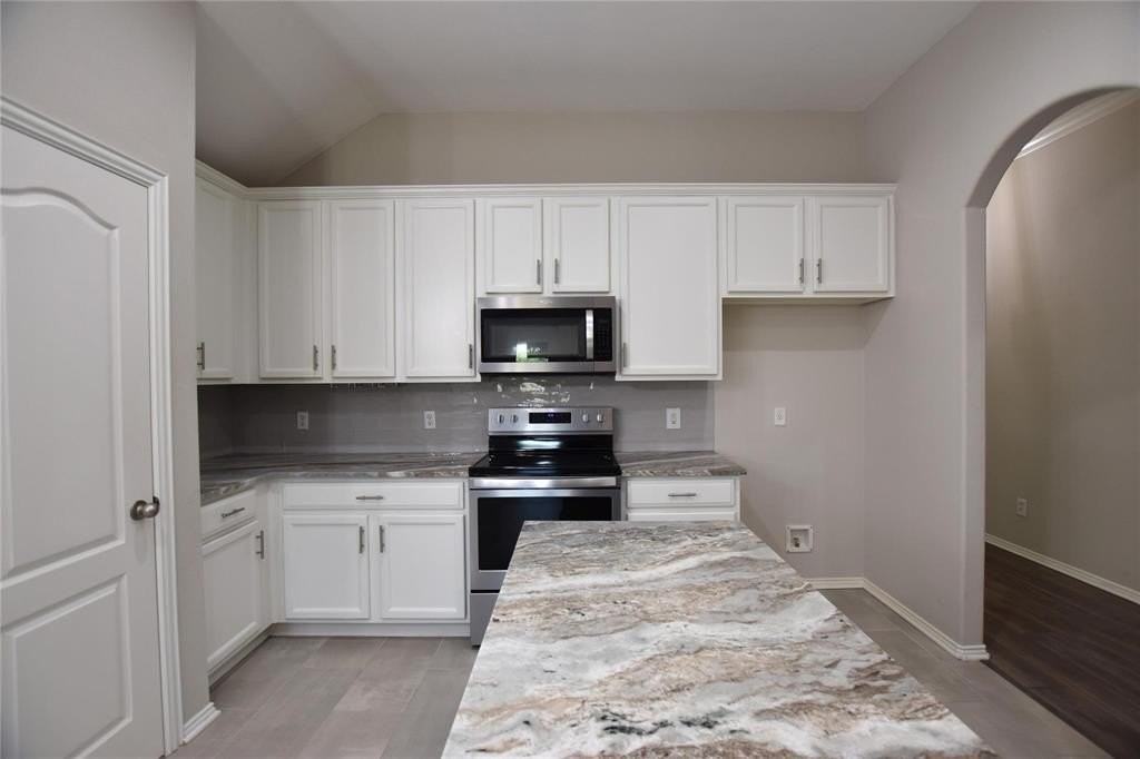 2757 Cascade Cove Dr - Photo 6 of 37