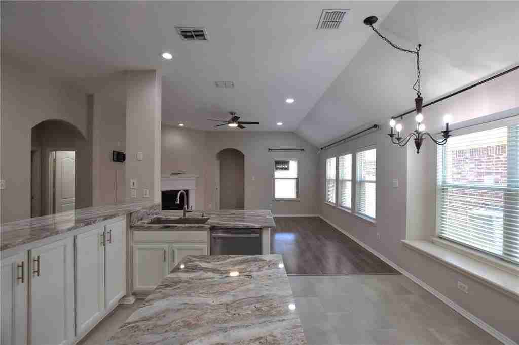 2757 Cascade Cove Dr - Photo 7 of 37