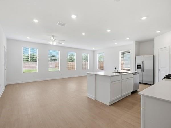 7001 Camphor Ct - Photo 4 of 32