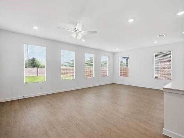 7001 Camphor Ct - Photo 6 of 32