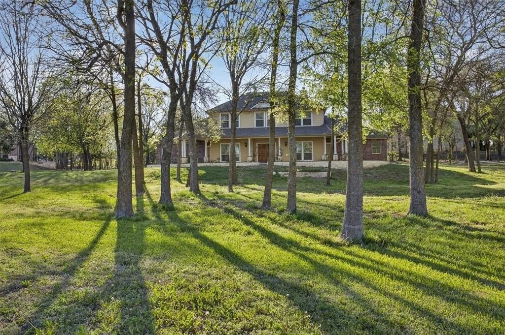 4405 Wolf Ct - Photo 2 of 35