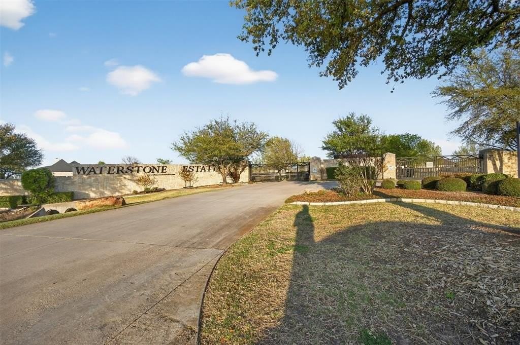 4405 Wolf Ct - Photo 3 of 35