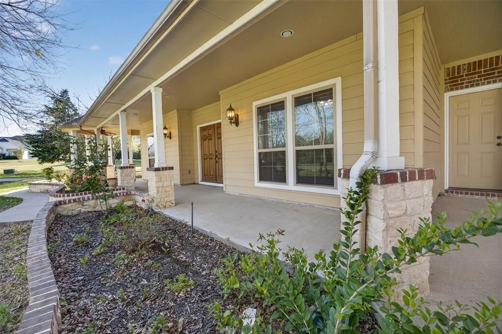 4405 Wolf Ct - Photo 5 of 35